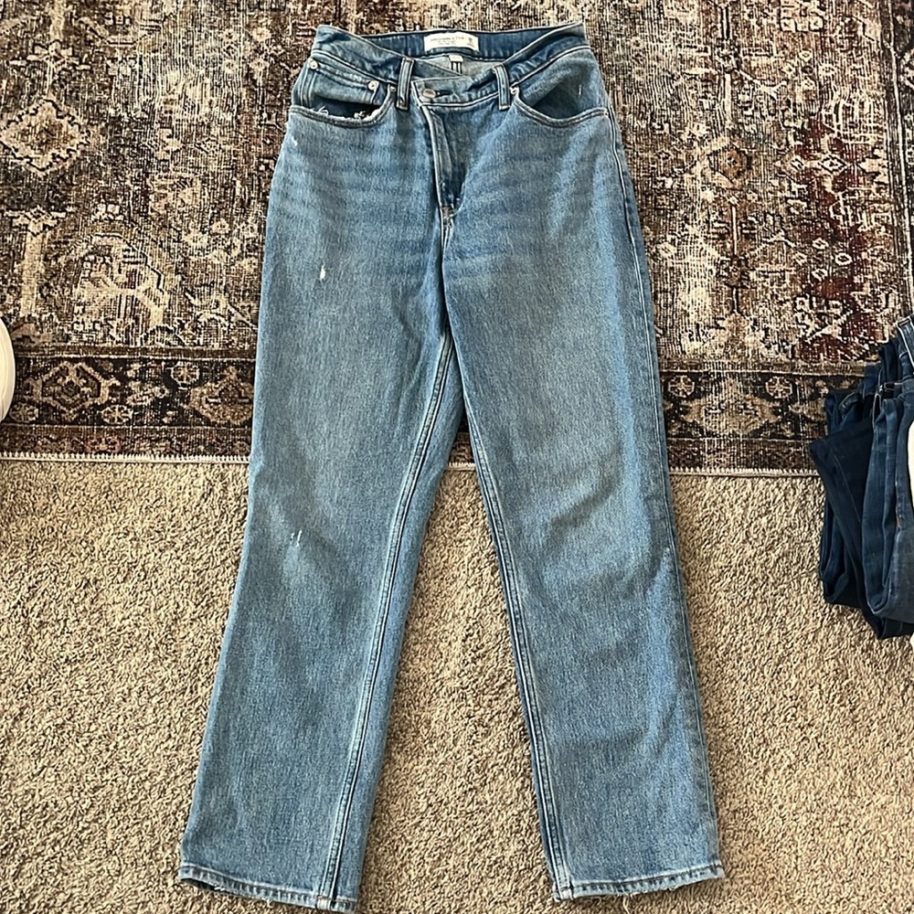 Abercrombie and fitch curve love the 90s straight ultra high rise